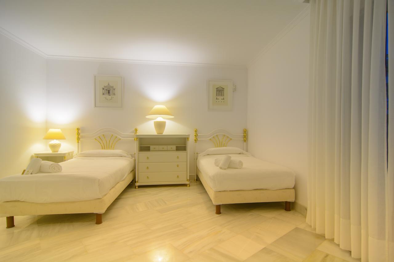 Apartment In White Pearl *