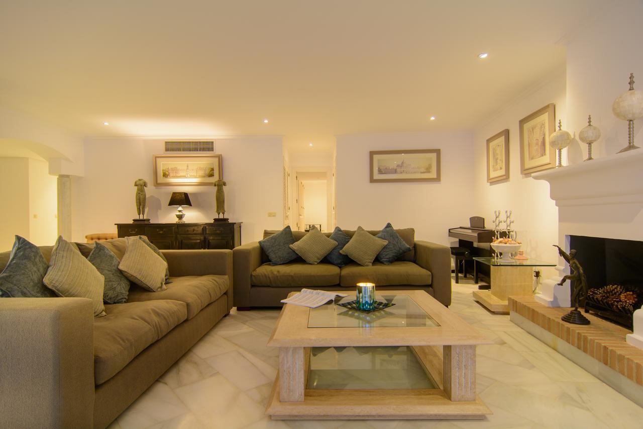In White Pearl Apartment *