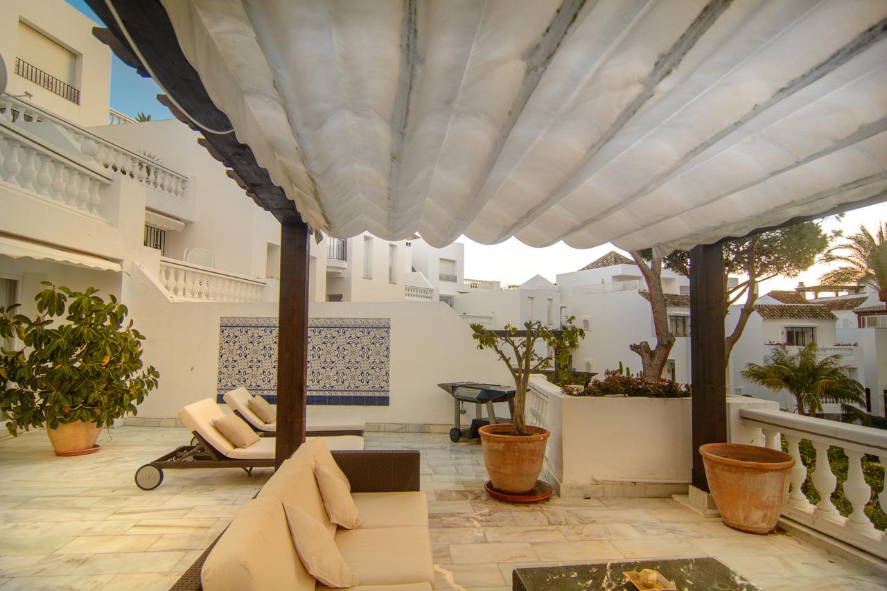Apartment In White Pearl *
