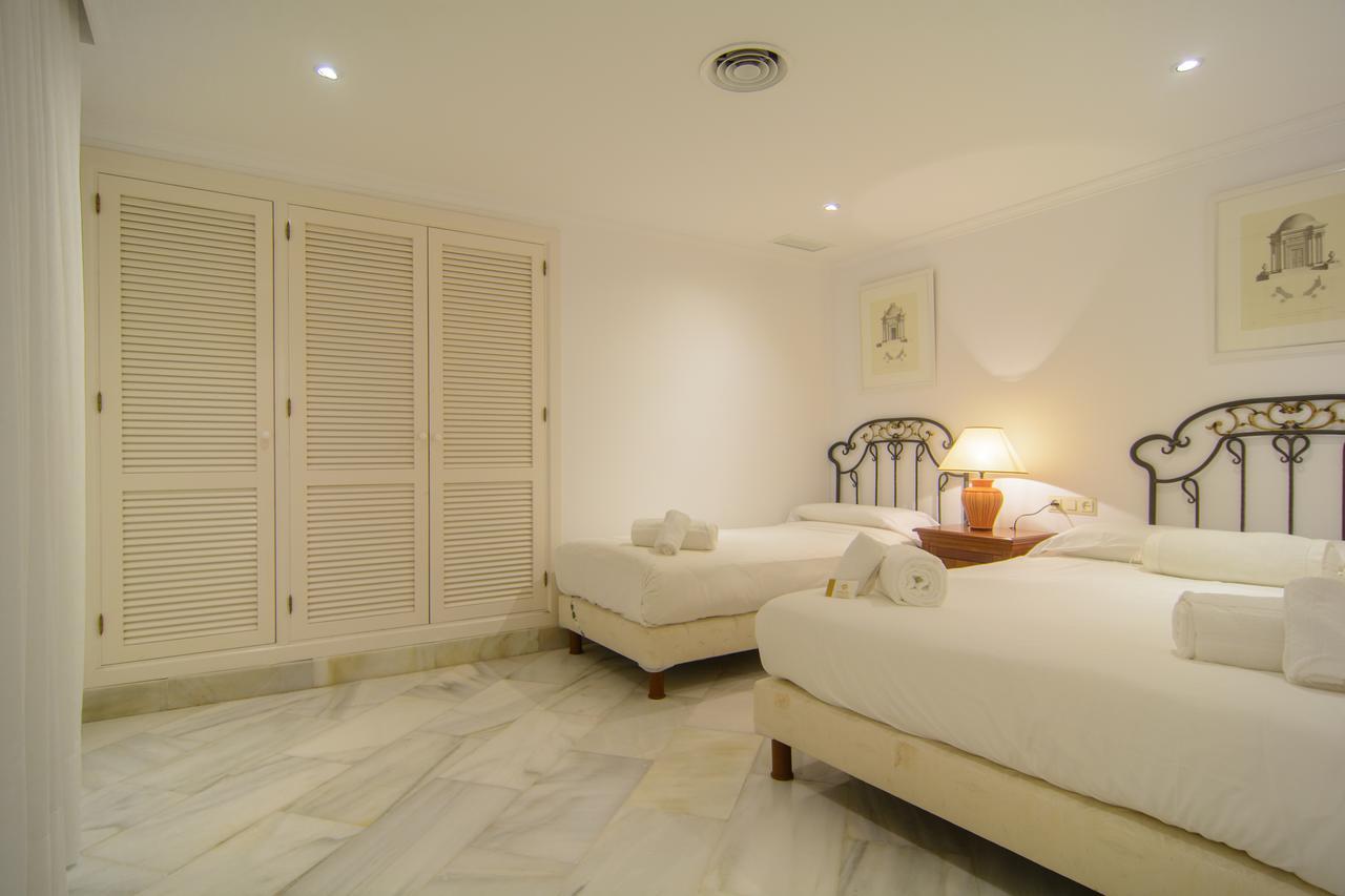 In White Pearl Marbella
